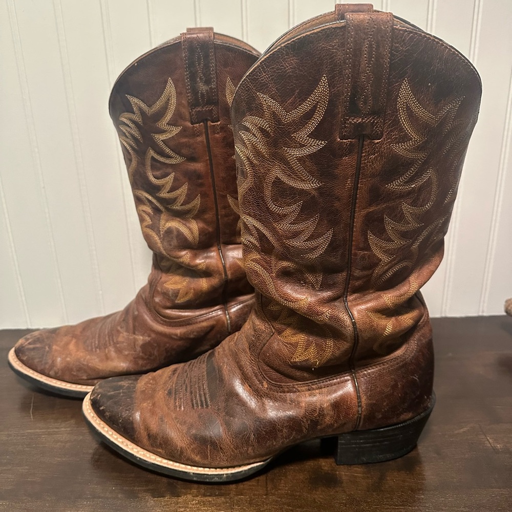 Ariat boots. Men’s leather western boots. Cowboy. Size 12EE. Ariat leather - Picture 2 of 7